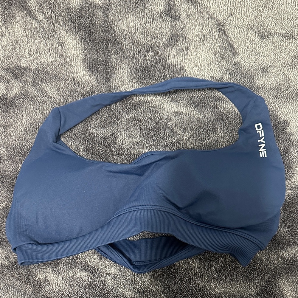 Dfyne sports bra